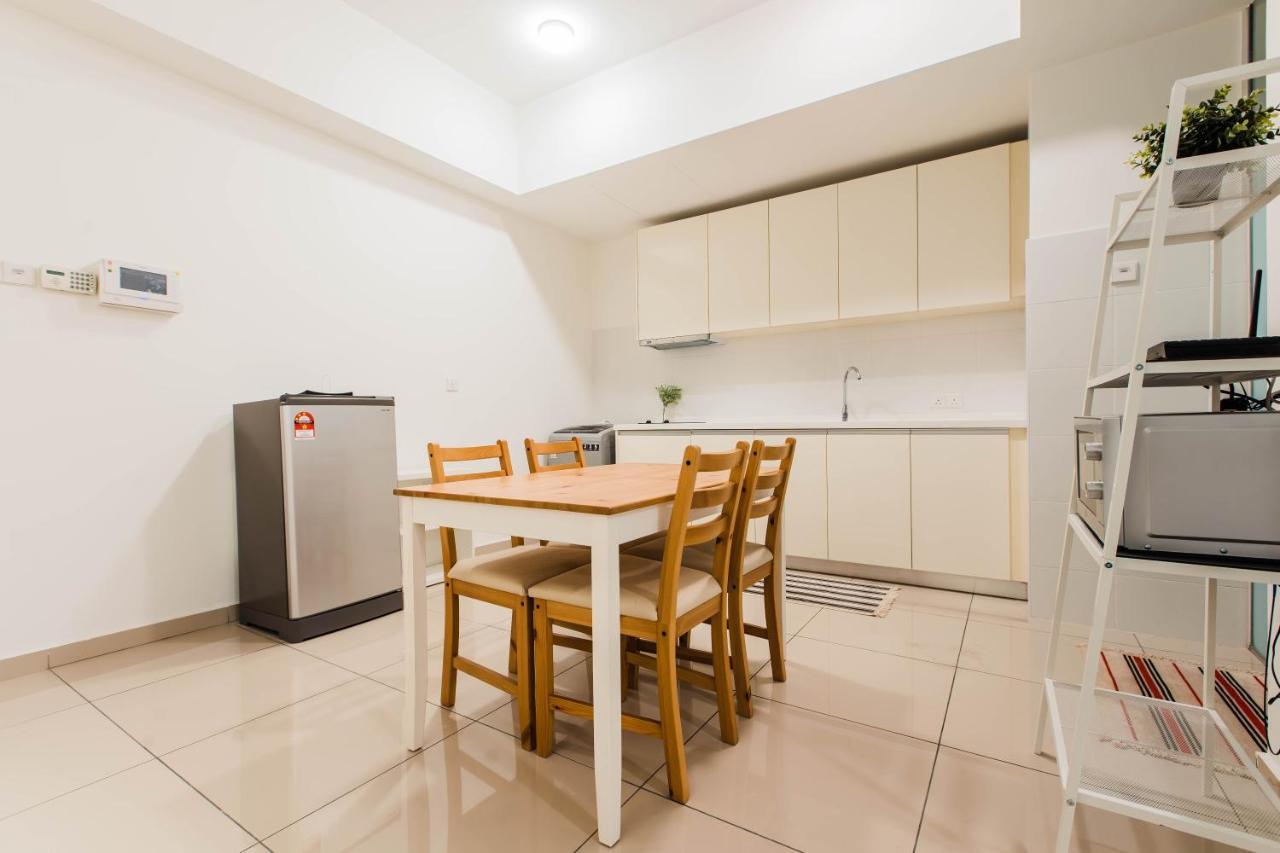 Cozy Homestay With Wifi @Encorp Strand Mall @Alpha Ivf Petaling Jaya Exterior foto